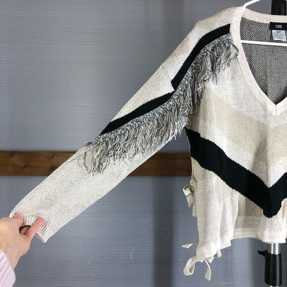 LINE THE LABEL 100% Wool Fringe Chevron Side Slit Tie V-Neck Knit Sweater Sz S - Picture 6 of 10